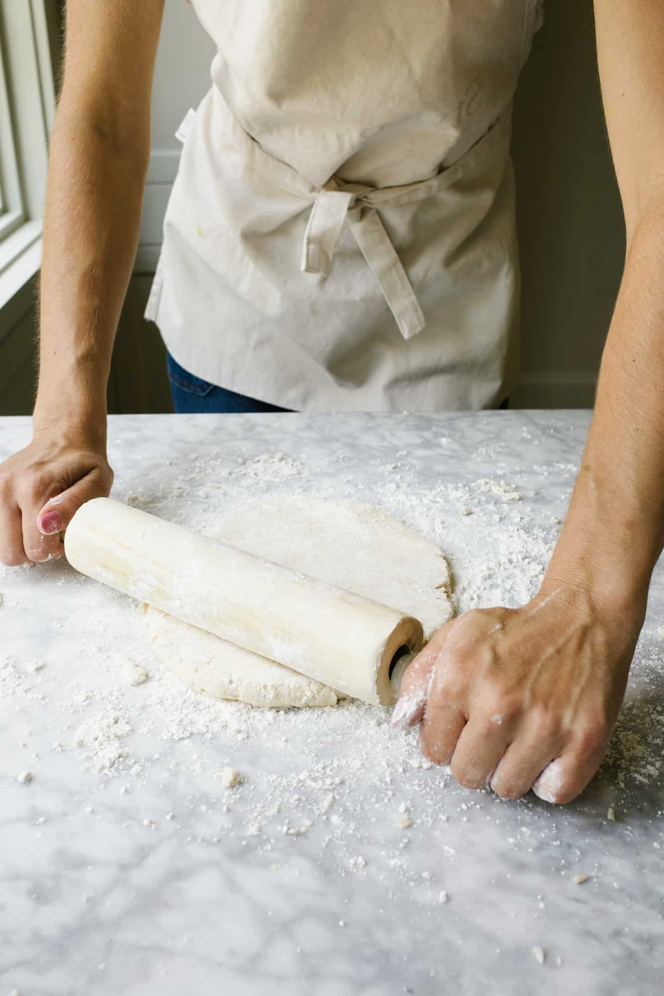 You Need to Know: How to Make Pie Dough. This is a step by step tutorial with photos and videos of how to make, bake, and work with homemade butter pie dough. Learn what fat to use in pie crust, how to make an egg wash, how to crimp a pie crust, how to braid a pie crust lattice, and more tips that make homemade desserts easy. Find all the tips and tricks for great pie crust here on thewoodandspoon.com